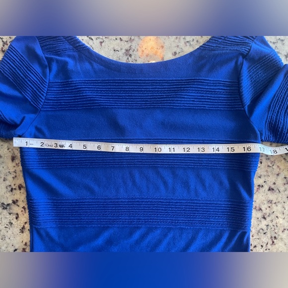 Women’s banana republic royal blue soft textured scoop back/neck top SZ S - Picture 4 of 7